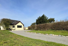 3 Bed Detached Cottage- Log Burner Mountain Views